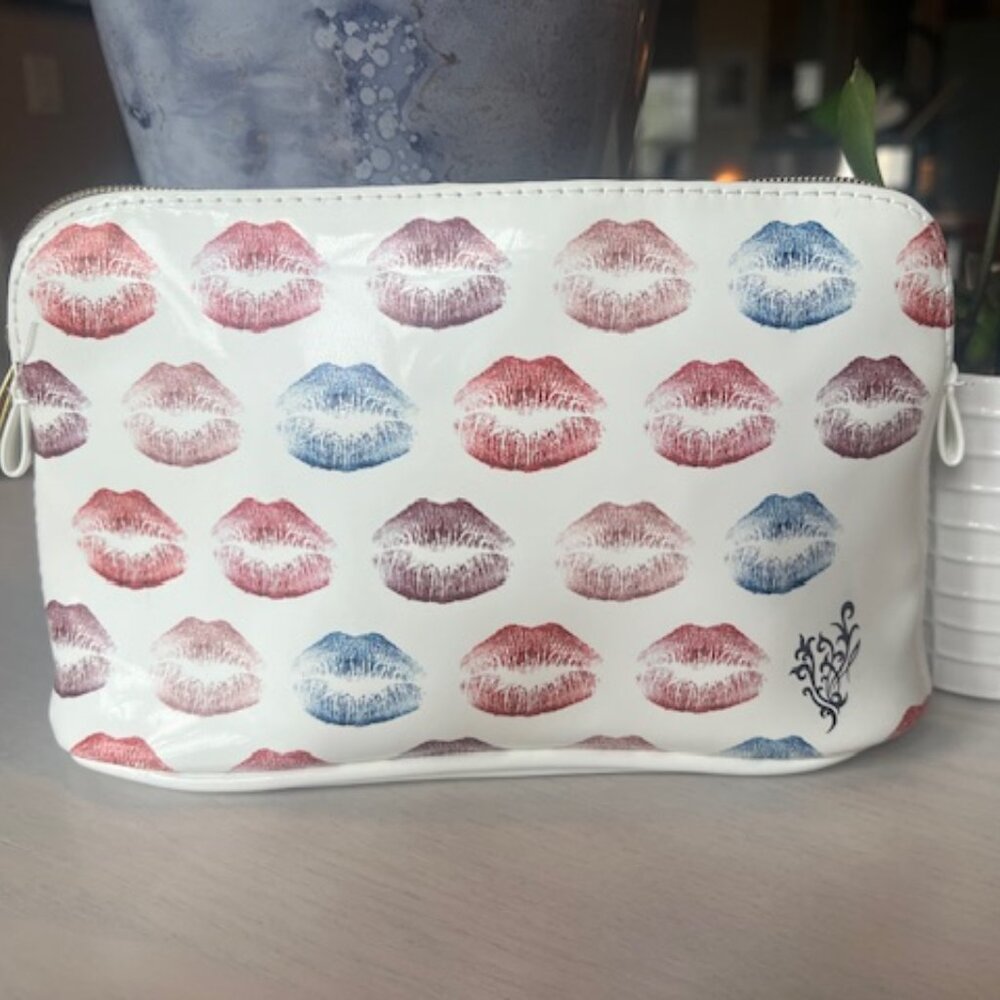 💄2 for $12 Younique Makeup Bag - Multicolor Lips - New